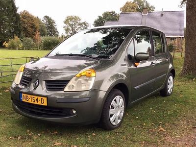 Gebruikt 2005 Renault Modus MPV | € 1.250 (Eerlijke prijs)