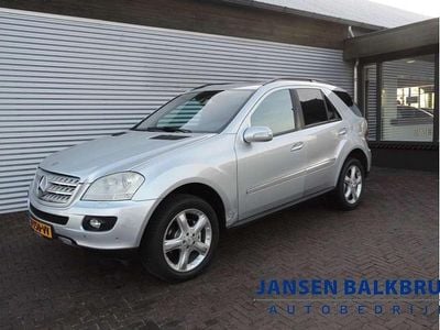 Zilver Gebruikt 2006 Mercedes ML320 SUV | € 4.900 (Iets duurder)