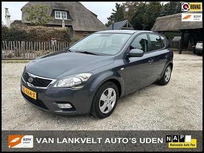 Occasion Kia Ceed 90 PK (66 kW) 2011 Grijs (metallic) Hatchback