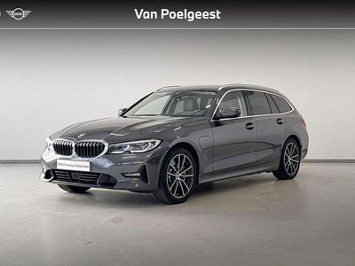 Mineralgrau metallic (b39) (grijs metallic) Gebruikt 2022 BMW 330e Comfort Edition Stationwagen | € 35.900 (Super prijs)