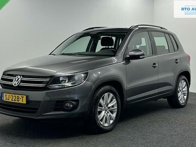 Grijs Gebruikt 2016 VW Tiguan Comfortline SUV | € 16.000 (Goede deal)