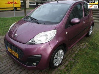 tweedehands Peugeot 107 1.0 Active//BOEKJES ERBIJ//GEEN IMPORT//NIEU MEDEL