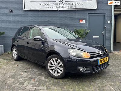 Zwart Gebruikt 2012 VW Golf VII Highline Hatchback | € 7.495 (Eerlijke prijs)