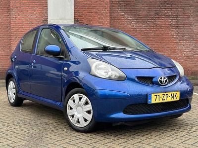 Occasion Toyota Aygo 68 PK (50 kW) 2008 Blauw Hatchback