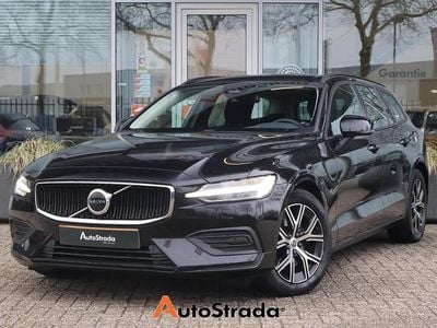 Zwart Occasion 2022 Volvo V60 Stationwagen | € 26.900 (Goede deal)