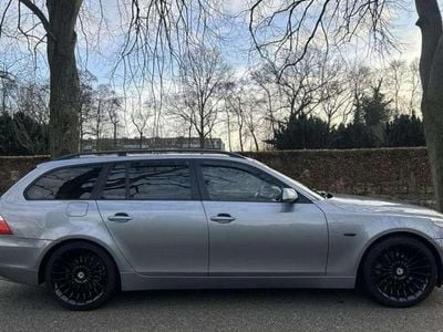 BMW 525
