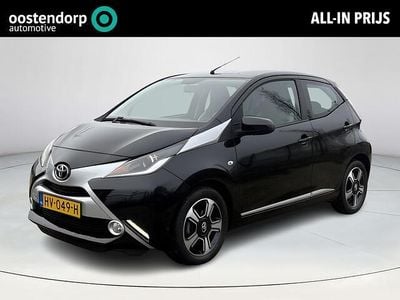 Zwart Gebruikt 2015 Toyota Aygo X-clusiv Hatchback | € 9.950 (Goede deal)