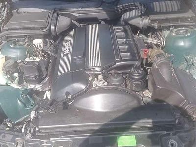 BMW 523