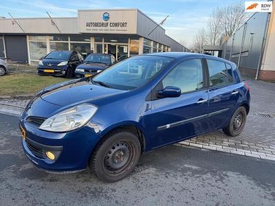 Blauw Occasion 2006 Renault Clio II Dynamique Hatchback | € 1.699 (Super prijs)