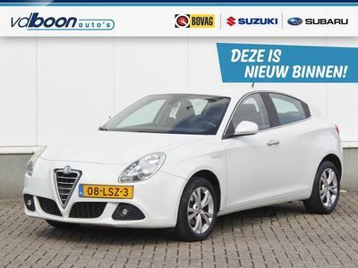 tweedehands Alfa Romeo Giulietta 1.4 T Distinctive | Clima | Lm-Velgen