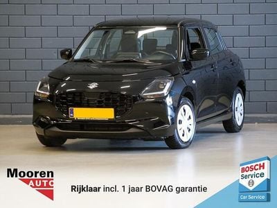Zwart (metallic) Occasion 2024 Suzuki Swift Comfort Hatchback | € 19.950 (Eerlijke prijs)