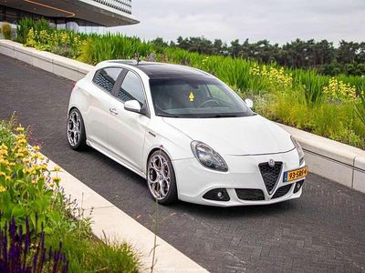 Wit Gebruikt 2011 Alfa Romeo Giulietta Distinctive MPV | € 6.000 (Eerlijke prijs)