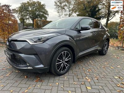Grijs (metallic) Gebruikt 2017 Toyota C-HR Executive SUV | € 19.450 (Eerlijke prijs)