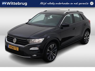 tweedehands VW T-Roc 1.0 TSI Style Business Executive Navigatie / Parkeersensoren / 19"LM Velgen / Bluetooth