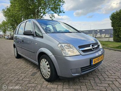 Grijs Gebruikt 2005 Opel Meriva Essentia MPV | € 1.199 (Eerlijke prijs)