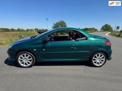 Groen (metallic) Gebruikt 2006 Peugeot 206 CC Cabriolet | € 1.695 (Eerlijke prijs)