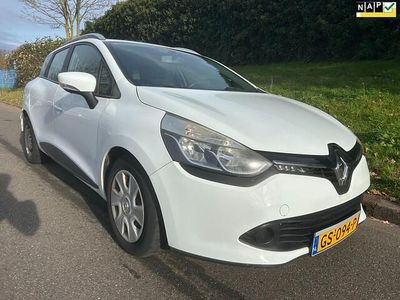 Wit Gebruikt 2015 Renault Clio GrandTour Stationwagen | € 2.999 (Duur)
