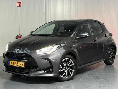Grijs Gebruikt 2021 Toyota Yaris Hybrid Style Hatchback | € 22.799 (Iets duurder)