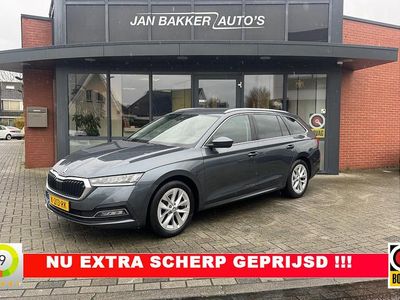 Grijs Occasion 2021 Skoda Octavia Business Line Stationwagen | € 16.500 (Iets duurder)