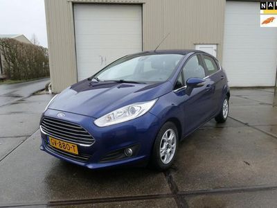 Occasion Ford Fiesta Titanium 95 PK (69 kW) 2015 Blauw, metallic lak Hatchback