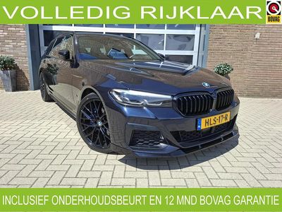 Zwart Gebruikt 2021 BMW 530e Shadowline Stationwagen | € 32.950 (Eerlijke prijs)