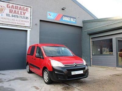 Rood Occasion 2017 Citroën Berlingo Business Class MPV | € 10.000 (Duur)