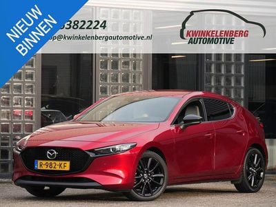 Rood Gebruikt 2022 Mazda 3 Sportive Hatchback | € 24.850 (Eerlijke prijs)