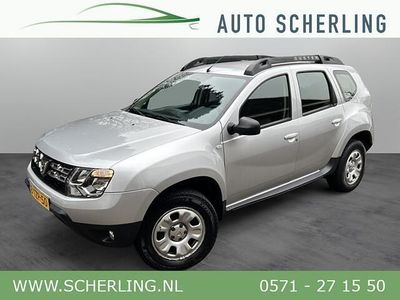 Grijs, metallic lak Occasion 2014 Dacia Duster Lauréate SUV | € 8.950 (Eerlijke prijs)
