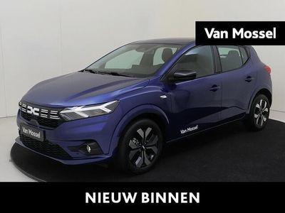 Blauw, metallic lak Gebruikt 2025 Dacia Sandero Journey Hatchback | € 22.940 (Iets duurder)
