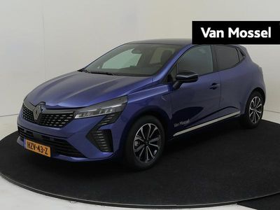 Blauw Gebruikt 2025 Renault Clio V Techno Hatchback | € 28.935