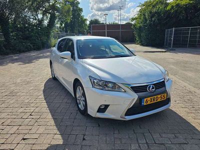 Lexus CT200h