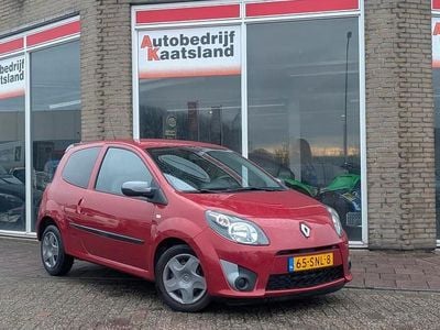 Rood Occasion 2011 Renault Twingo Collection Hatchback | € 1.998 (Eerlijke prijs)