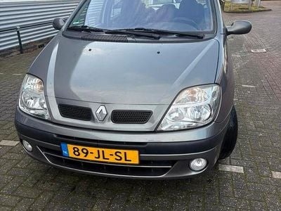 Gebruikt 2001 Renault Scénic MPV | € 800 (Eerlijke prijs)