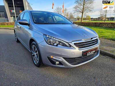 tweedehands Peugeot 308 SW 1.2 PureTech Blue Lease Premium navi/pano/led