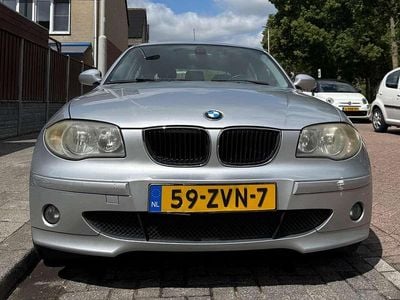 Occasion BMW 118 Executive 129 PK (94 kW) 2006 Grijs Hatchback