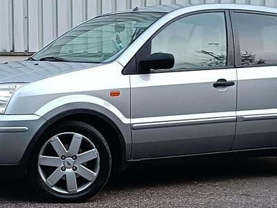 Grijs Gebruikt 2004 Ford Fusion MPV | € 1.399 (Goede deal)