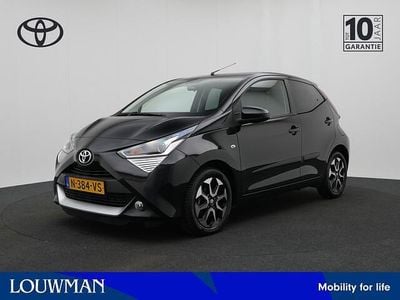 Donker zwart metallic Occasion 2022 Toyota Aygo Hatchback | € 13.980 (Eerlijke prijs)