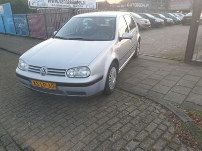Grijs Occasion 1999 VW Golf III | € 900