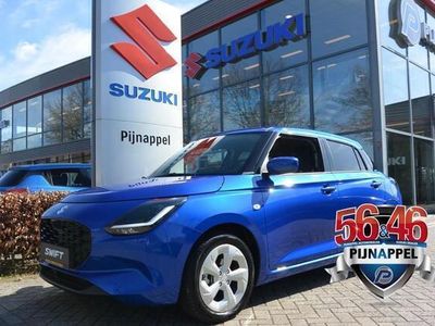 Blauw, metallic lak Occasion 2024 Suzuki Swift Hatchback | € 20.950 (Eerlijke prijs)