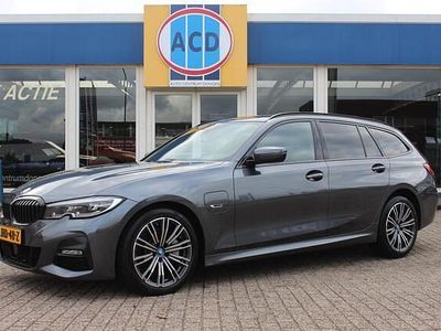 Grijs Gebruikt 2022 BMW 330 M Sport Stationwagen | € 25.900 (Goede deal)