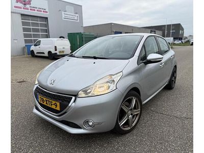 Grijs Gebruikt 2012 Peugeot 208 Hatchback | € 4.199 (Eerlijke prijs)
