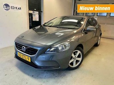 Grijs Occasion 2013 Volvo V40 Momentum Stationwagen | € 8.595 (Eerlijke prijs)