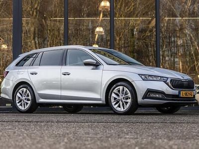 Grijs (metallic) Occasion 2021 Skoda Octavia Business Line Stationwagen | € 18.950 (Eerlijke prijs)