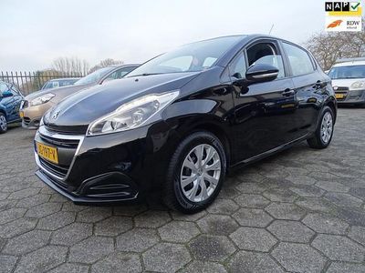 Zwart Gebruikt 2016 Peugeot 208 Active Hatchback | € 7.350 (Eerlijke prijs)