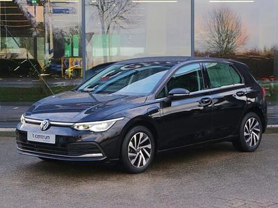 Zwart Occasion 2023 VW Golf VIII Style Hatchback | € 25.750 (Goede deal)