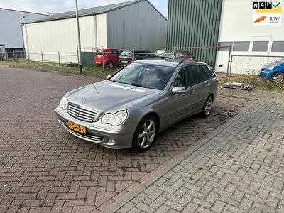 Grijs Gebruikt 2006 Mercedes C220 Classic Stationwagen | € 3.750 (Iets duurder)