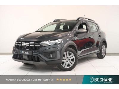 Grijs Occasion 2023 Dacia Sandero Expression Hatchback | € 17.440 (Eerlijke prijs)