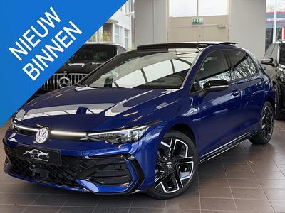 Blauw Gebruikt 2025 VW Golf VIII R-line Hatchback | € 39.950 (Duur)