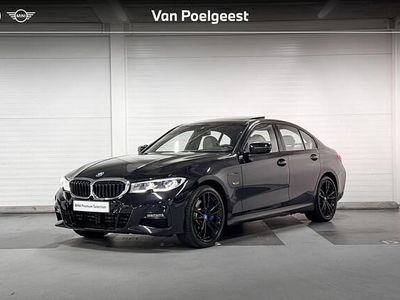 Zwart Occasion 2021 BMW 330 Comfort Edition Sedan | € 39.900 (Eerlijke prijs)