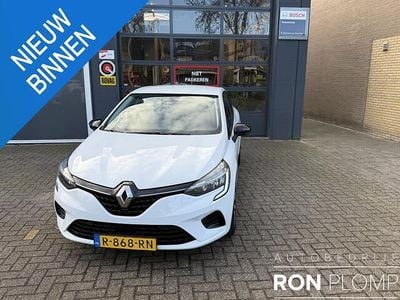 Wit Gebruikt 2022 Renault Clio V Equilibre Hatchback | € 15.250 (Goede deal)